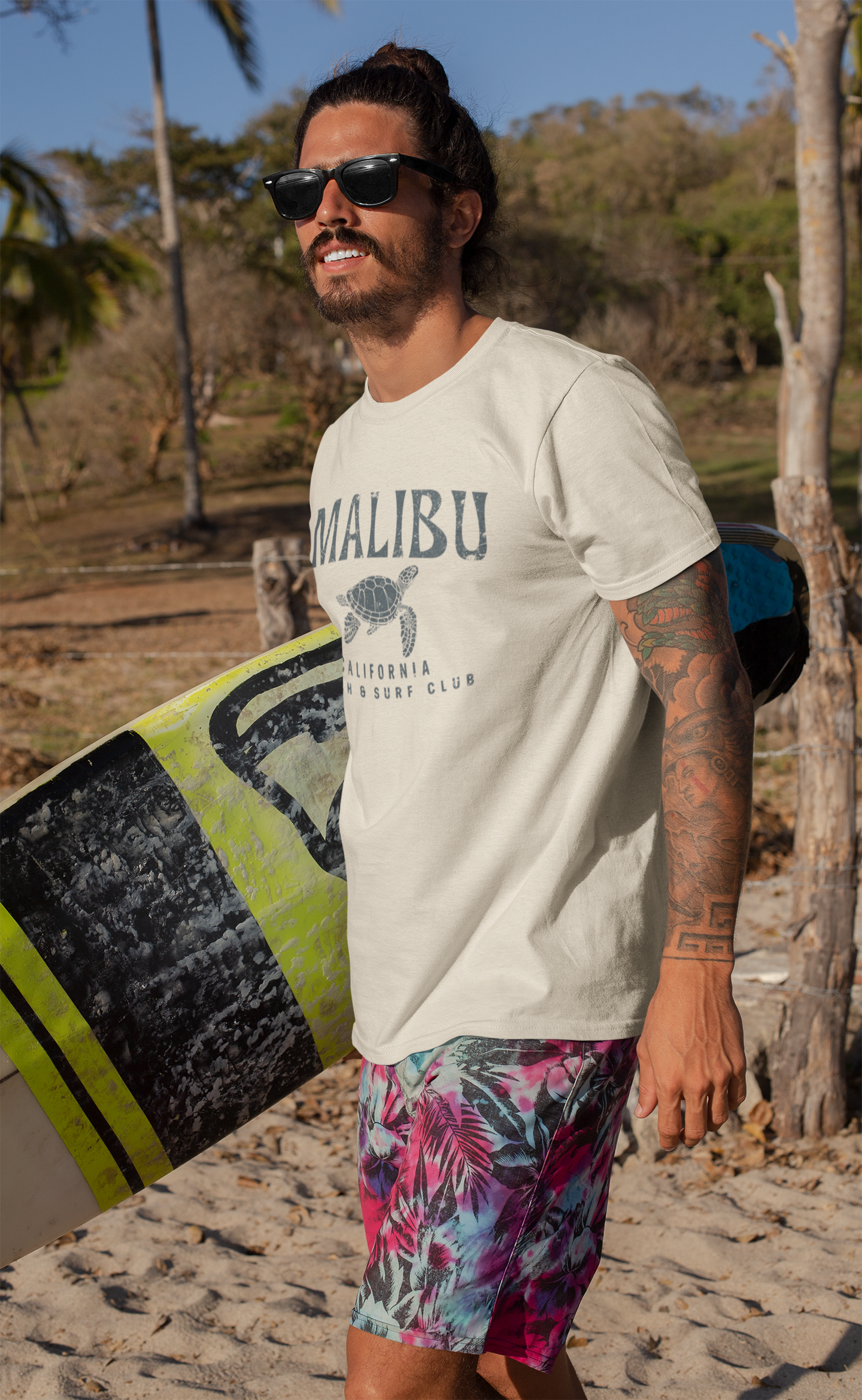 Malibu Beach & Surf Club - Unisex Jersey Short Sleeve Tee